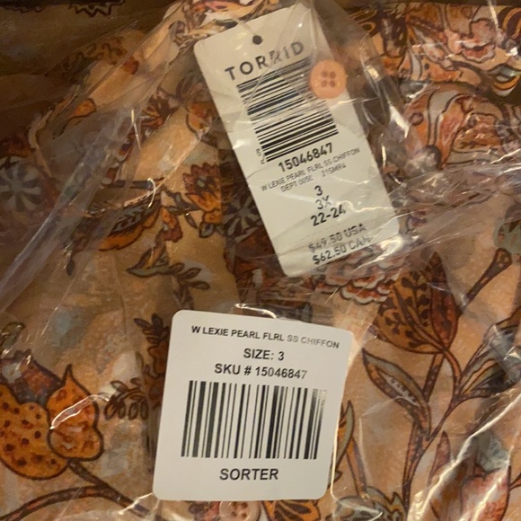 NWT TORRID Lexie Chiffon Babydoll Floral Hi Lo Top - Picture 7 of 9